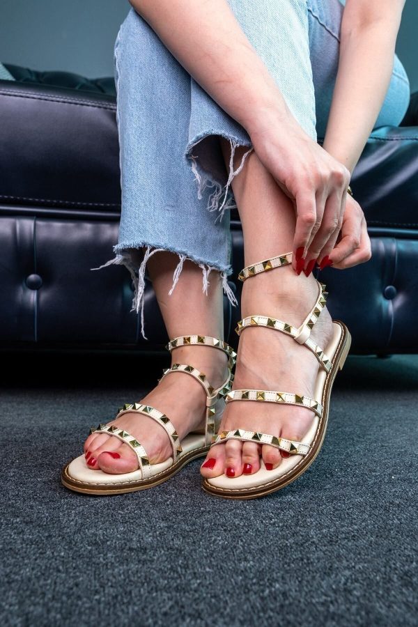 Valent Troklu Hakiki Deri Bej Sandalet