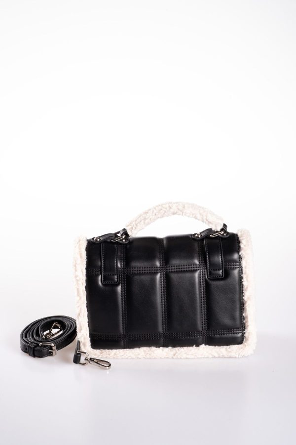 Peluş Detaylı Vegan Siyah Deri Kapaklı Ayarlanabilir El ve Omuz Çantası